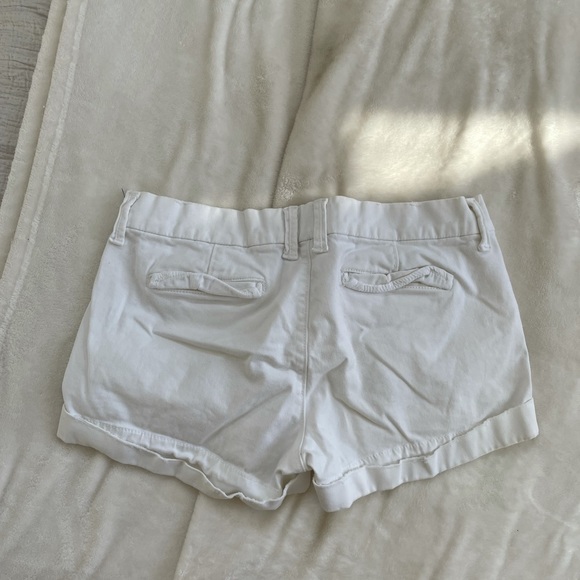 Abercrombie & Fitch White Shorts Size 2 - Picture 3 of 3